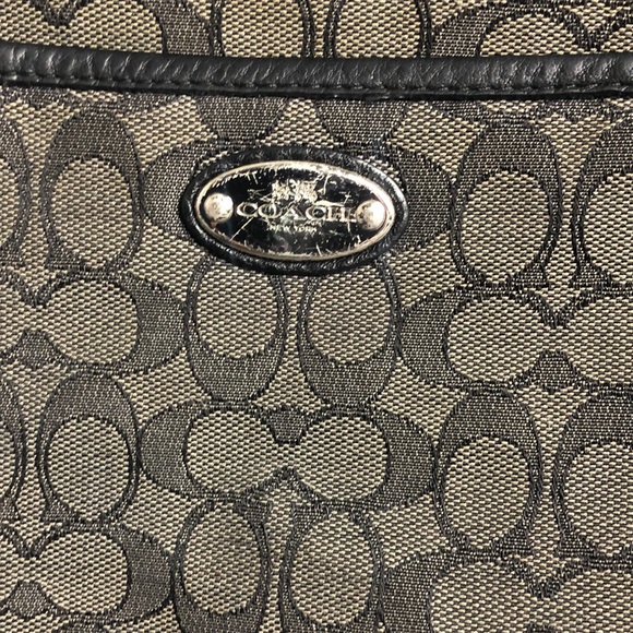 Coach - Picture 2 of 8